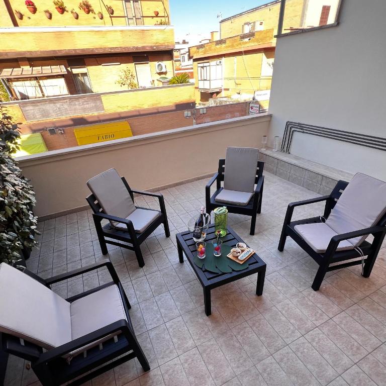 ROMA AIRPORT SKY Apartments - Appartamento Superior con Balcone - 5