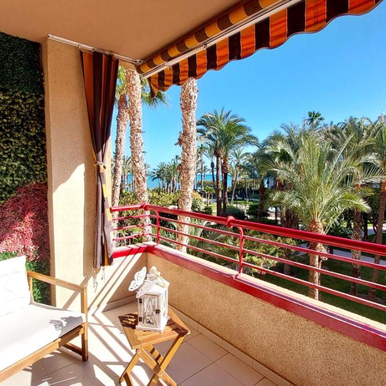 apartamento céntrico en 1ª línea de playa con piscinas y jardines - Apartamento de 2 dormitorios - 1
