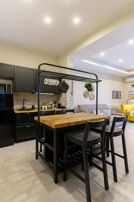 Roomy - One-Bedroom Apartment - 11