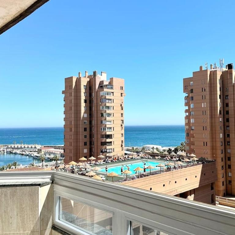 Central Fuengirola Studio Apartment with a Sea View - One-Bedroom Apartment - 1
