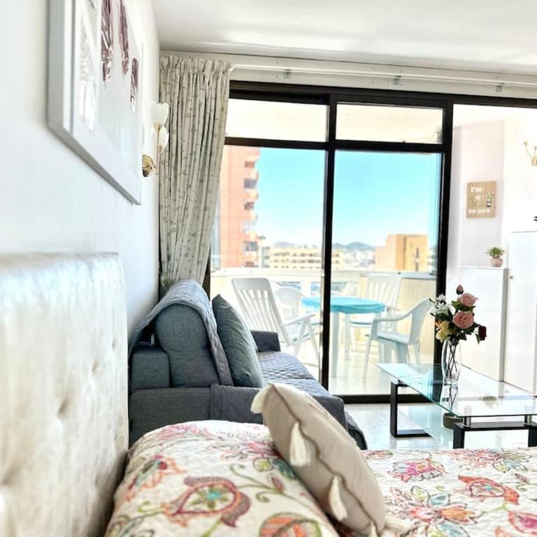 Central Fuengirola Studio Apartment with a Sea View - One-Bedroom Apartment - 25