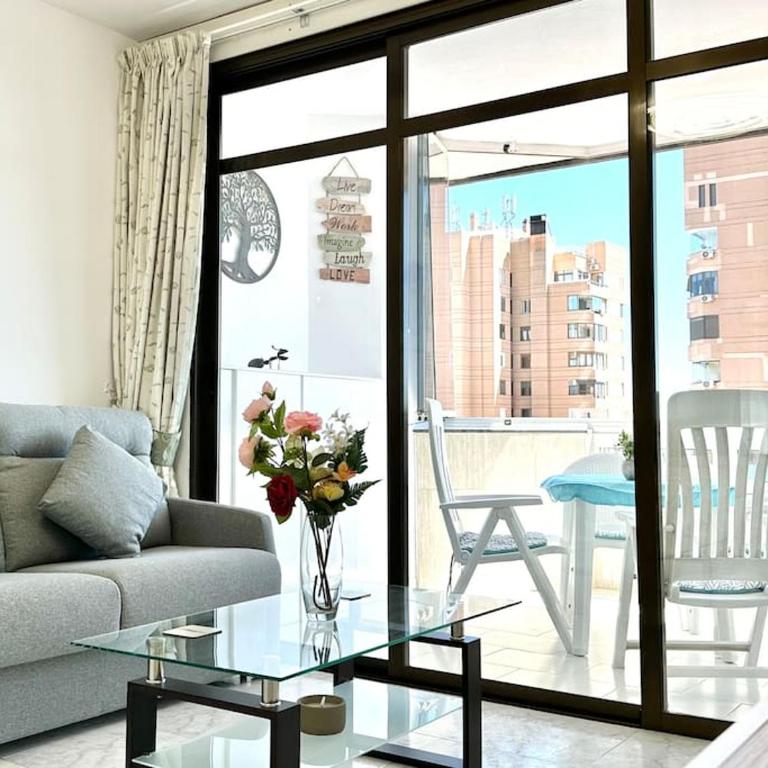 Central Fuengirola Studio Apartment with a Sea View - One-Bedroom Apartment - 21