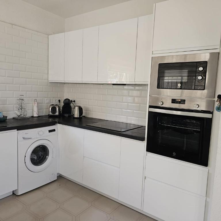 Private Villa with Heated Swimming Pool, Roof Top Solarium & Garden - Villa de 2 dormitorios - 15