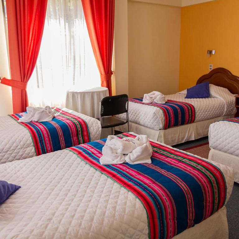 Hotel Lago Azul - Habitación Cuádruple con vistas a la montaña - 1