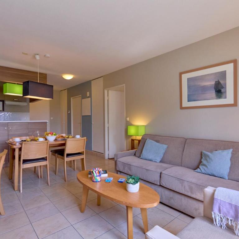Residence Reine Marine - Appartement 1 Chambre (4 Adultes) avec Vue Partielle sur la Mer - 4