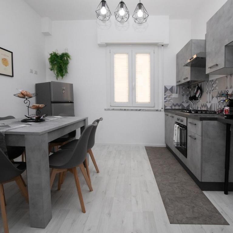 AMORES ROMA APARTMENT Family & Friends, 4min da Metro A & 15min per Centro - Appartement 2 Chambres - 6