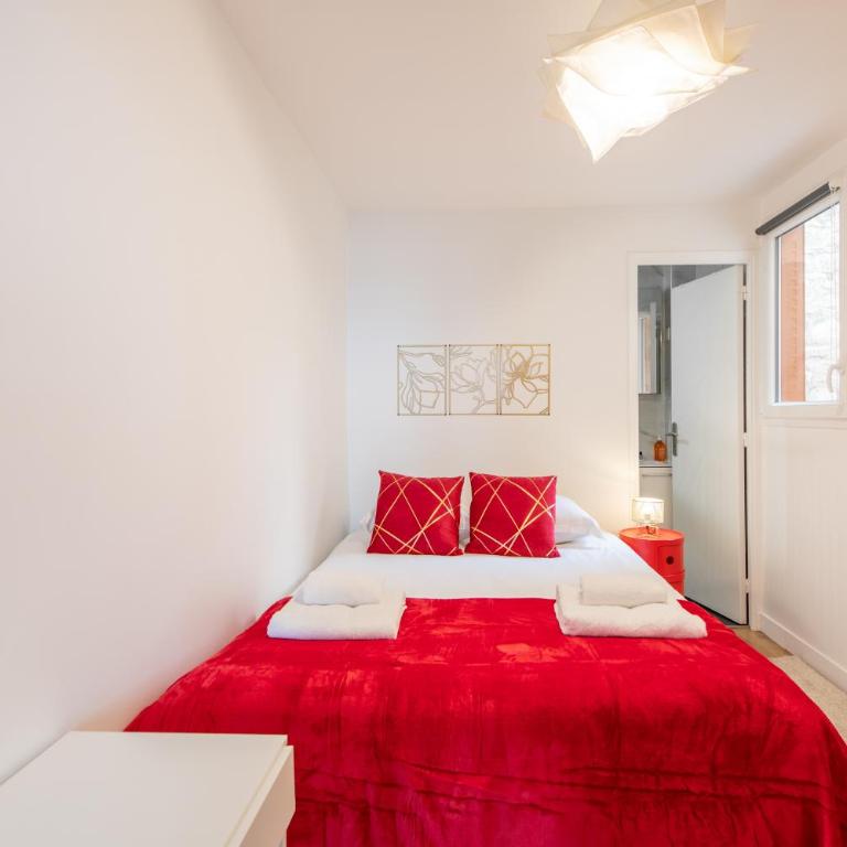 Spacious and bright 2-bedroom large apartment very close to Paris - near metro - Superior Apartment mit 2 Schlafzimmern - 24