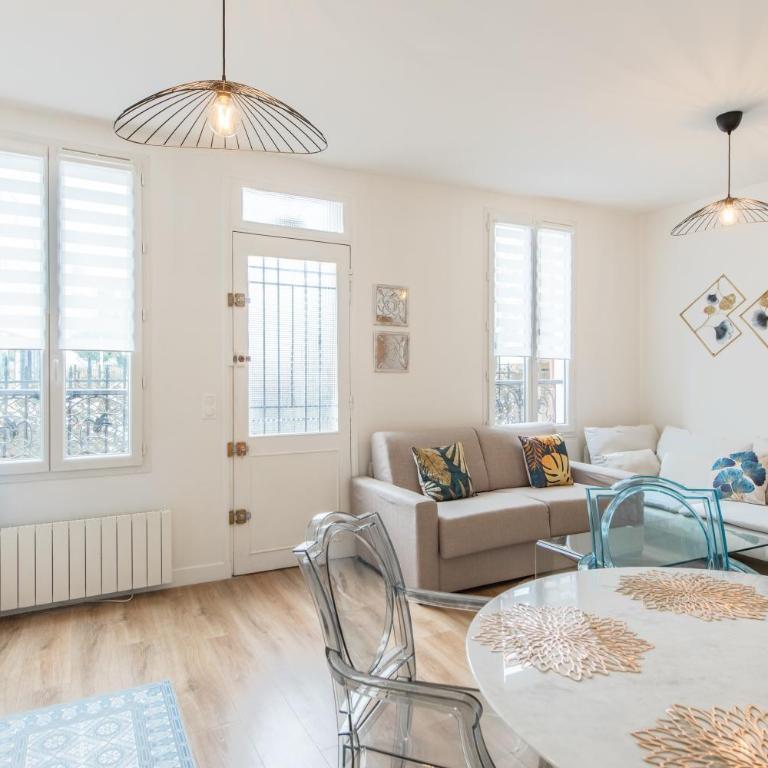 Spacious and bright 2-bedroom large apartment very close to Paris - near metro - Superior Apartment mit 2 Schlafzimmern - 35