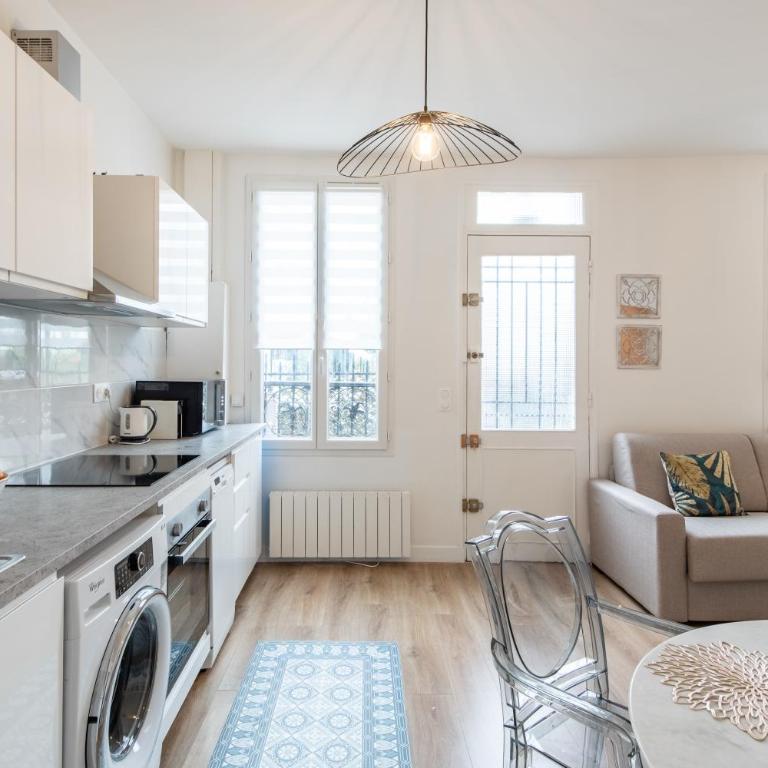 Spacious and bright 2-bedroom large apartment very close to Paris - near metro - Superior Apartment mit 2 Schlafzimmern - 27