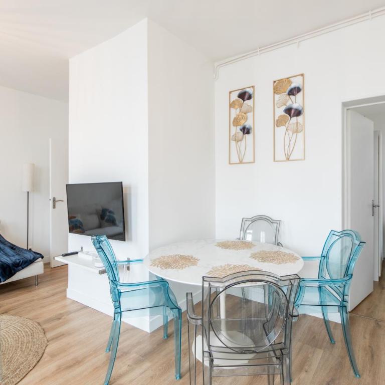 Spacious and bright 2-bedroom large apartment very close to Paris - near metro - Superior Apartment mit 2 Schlafzimmern - 28