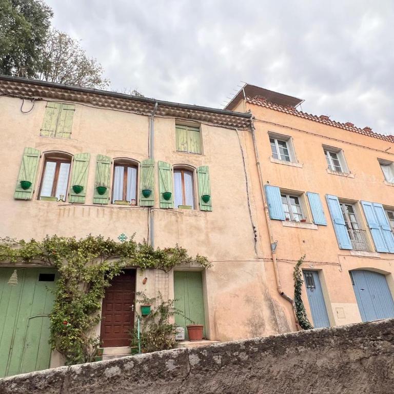 Pézenas Centre Historique - plages à 20 mn - climatisation mobile - Appartement 2 Chambres - 31