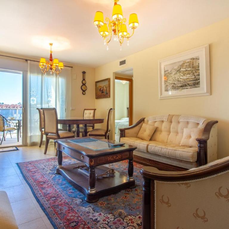 3 Bedroom Stunning Apartment In Calpe - Apartamento de 3 dormitorios - 3