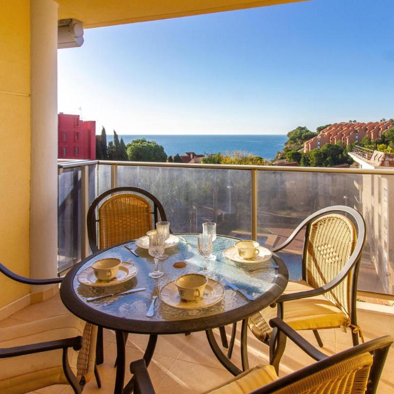 3 Bedroom Stunning Apartment In Calpe - Apartamento de 3 dormitorios - 2