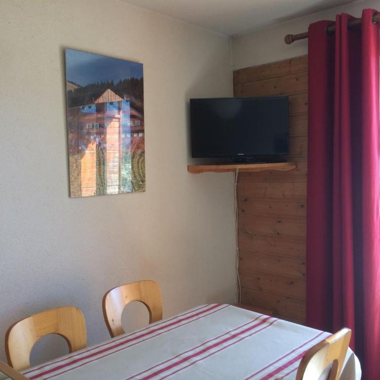 Appartement 2 pièces pour 5 pers, Châtel, balcon, proche centre - FR-1-676-116 - Appartement - 4