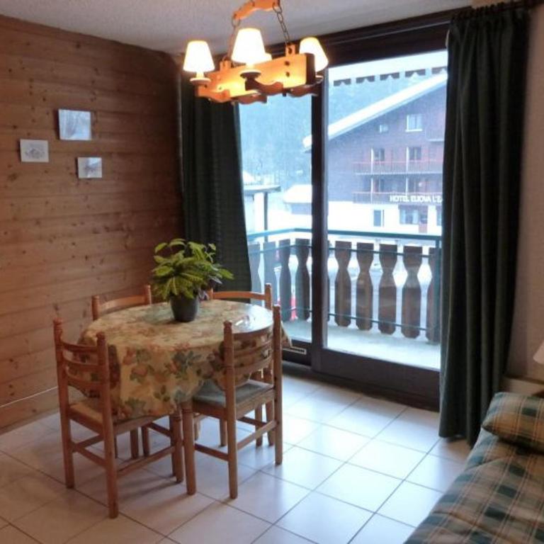 Appartement 2 pièces, 4 pers, balcon, proche des remontées mécaniques - FR-1-676-125 - Appartement - 3