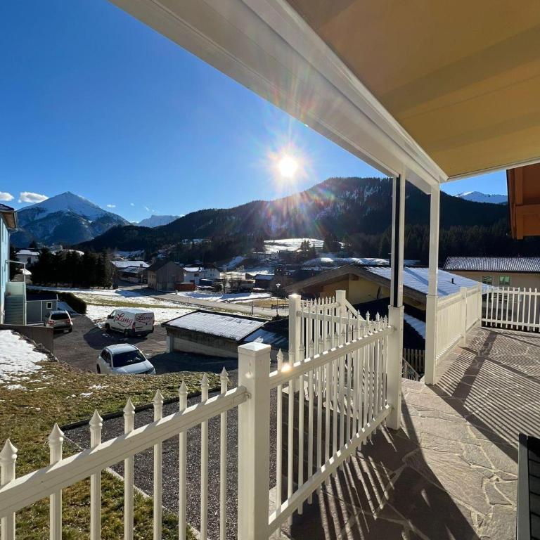Ferienwohnung Maximilian - Apartment mit Blick auf die Berge - 2