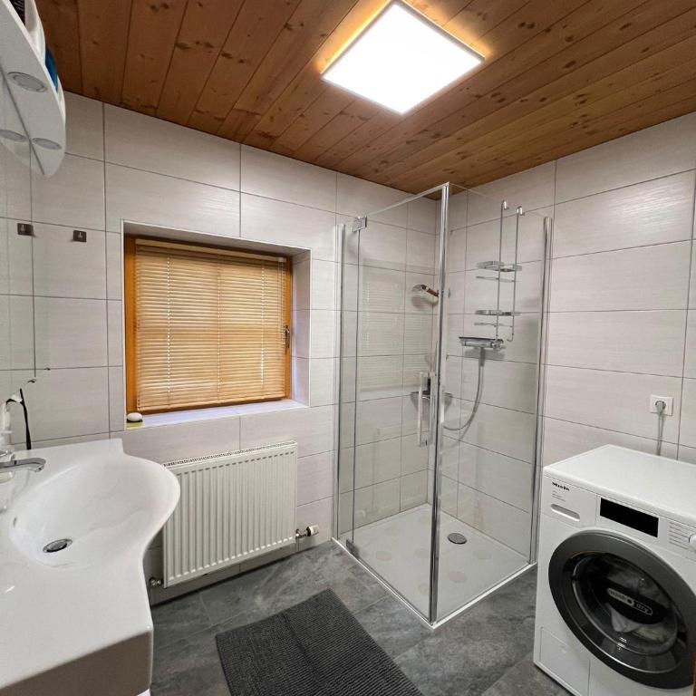 Ferienwohnung Maximilian - Apartment mit Blick auf die Berge - 10