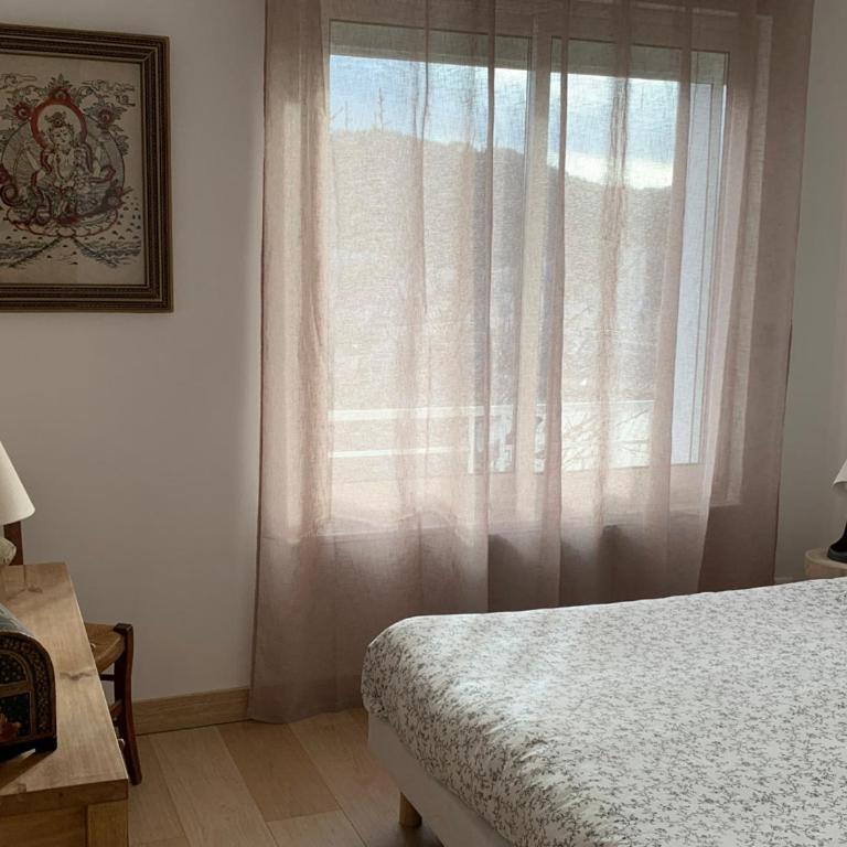 T4 VUE IMPRENABLE montagnes et ville - Apartment with Balcony - 7