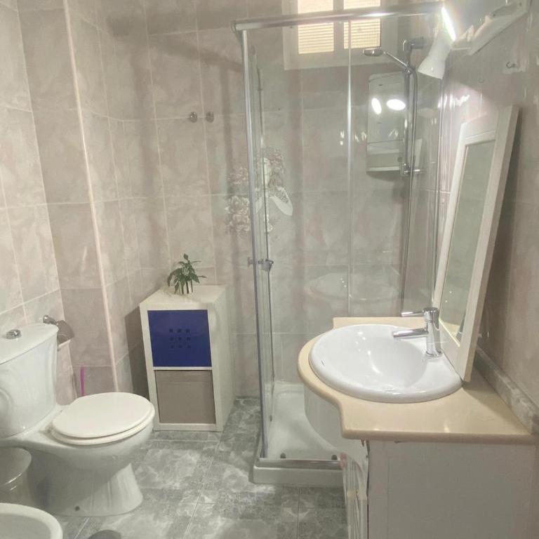 Piso a dos minutos de la playa - Apartamento de 2 dormitorios con vistas a la ciudad - 13
