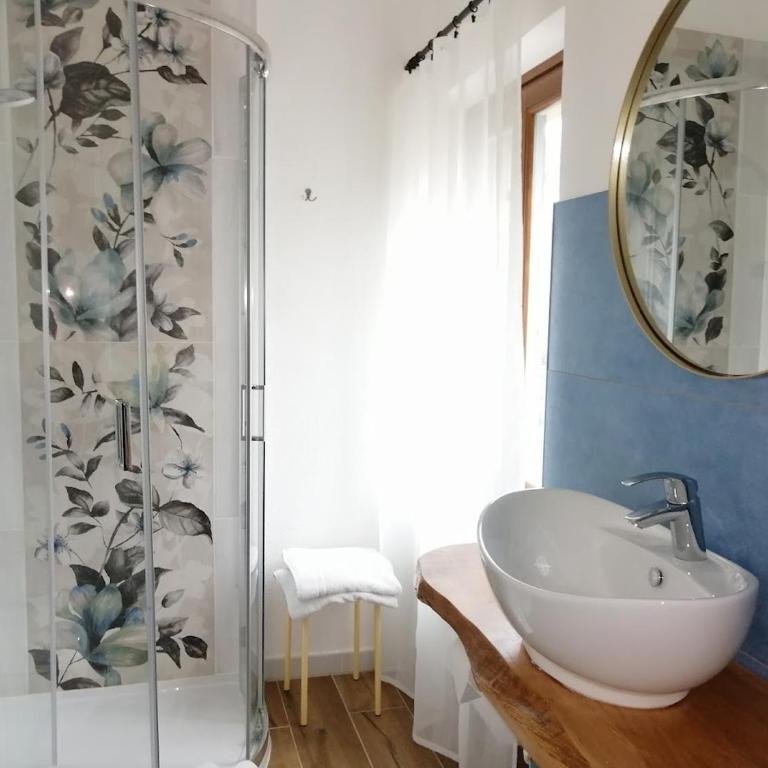 Al Rustico - Camera Matrimoniale/Doppia con Letti Singoli con Bagno Privato - 4