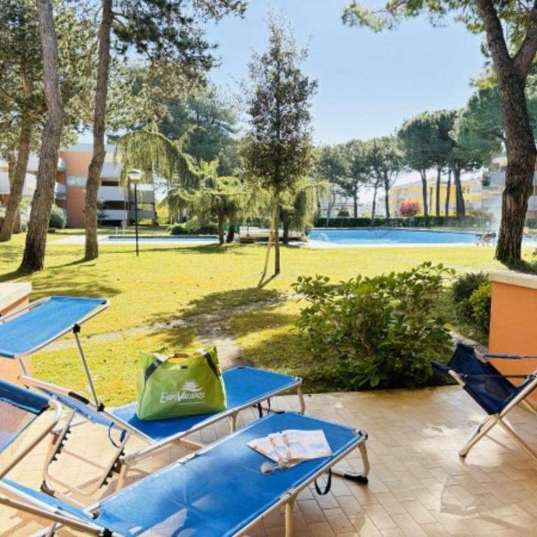 Flat with patio overlooking the pool - Appartamento - 7