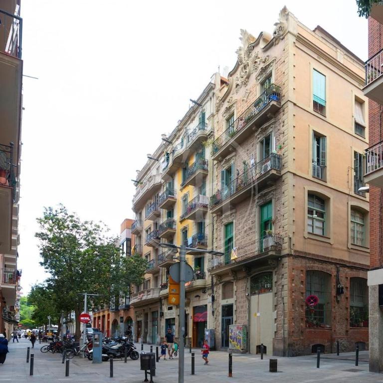 Apartamento con Terraza en Poble Sec - Three-Bedroom Apartment - 31