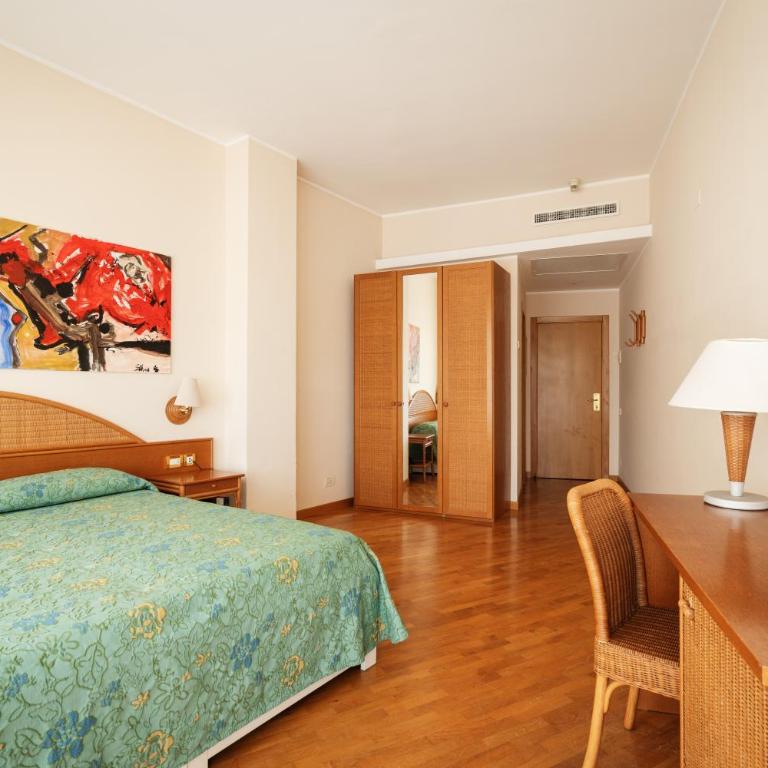 Hotel Scogliera - Camera Matrimoniale con Vista Mare - 7