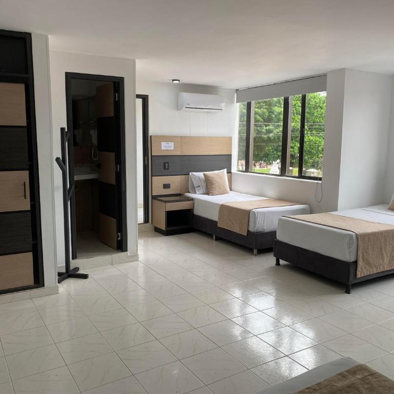 Hotel Plaza Real Ocaña - Family Room - 3