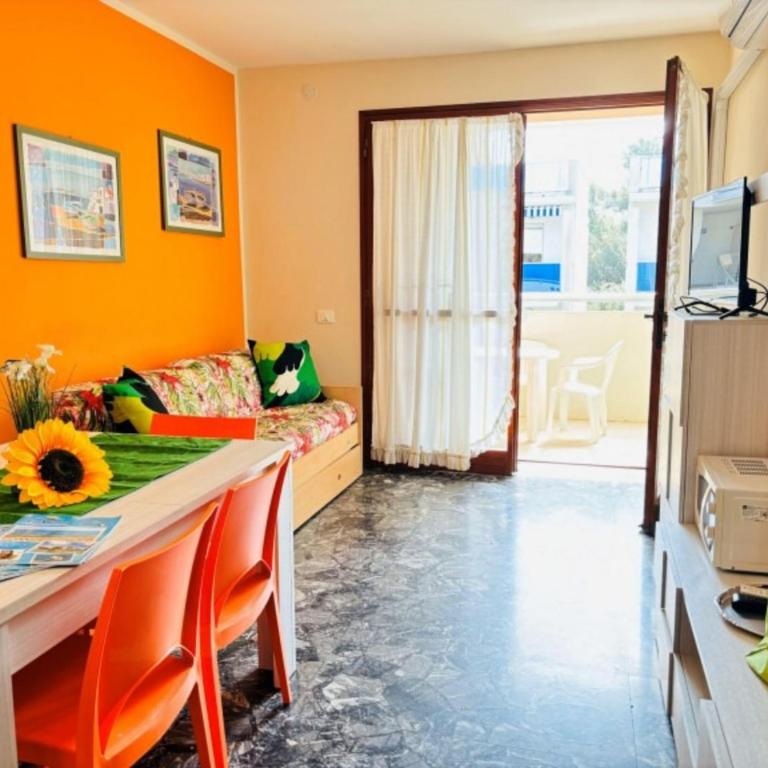 Flat with sunny balcony - Appartamento - 9