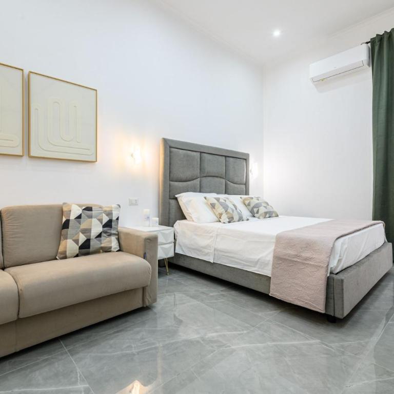 Giordano Suite Center - Camera Quadrupla con Bagno Privato - 3
