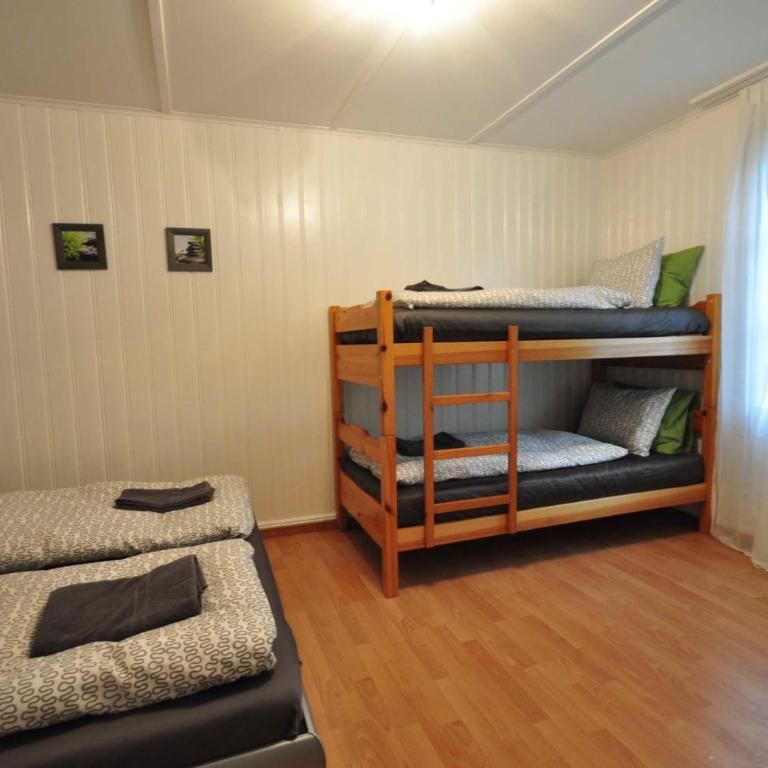 Interlaken Town House Sleeps 12 guests Central - Apartment - Erdgeschoss - 12