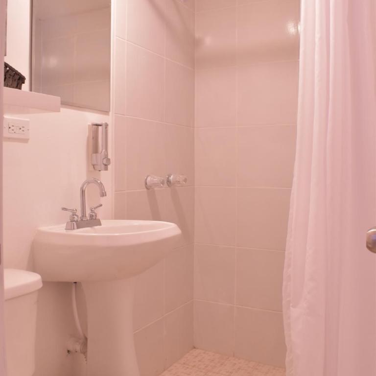 Chayo's Departamentos - One-Bedroom Apartment - 10