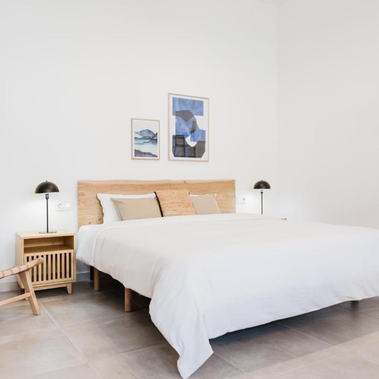 Valencia Apartments by Olala Homes - Studio - 1