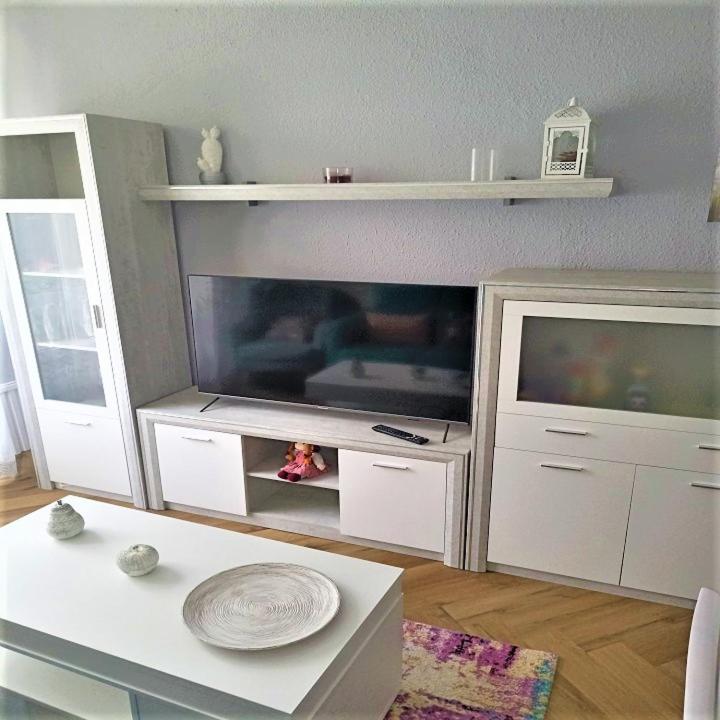 Bruma Vilagarcía de Arousa - Two-Bedroom Apartment - 3