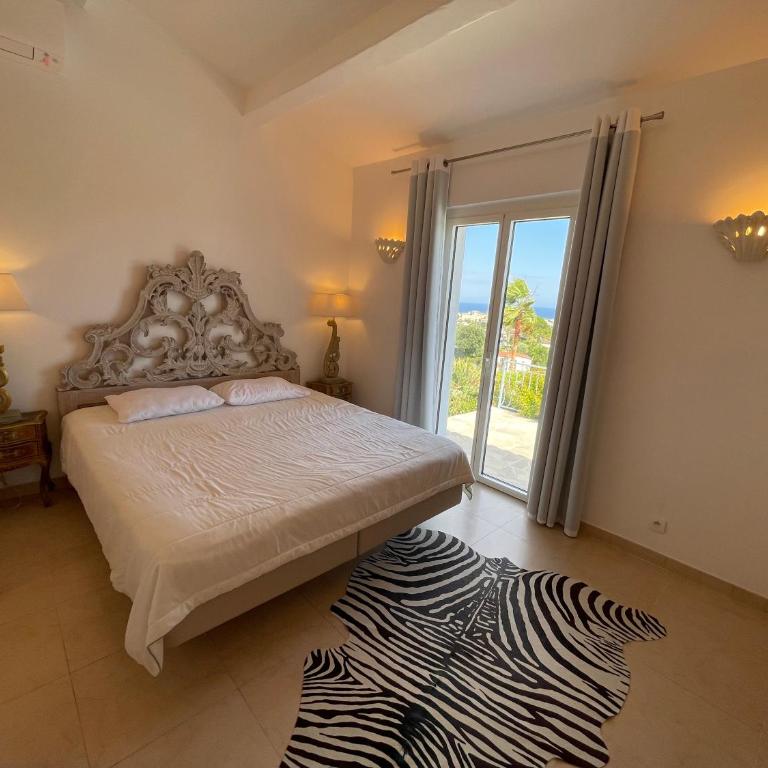 Luxe et calme avec vue mer panoramique à Antibes - Villa avec Piscine Privée - 22