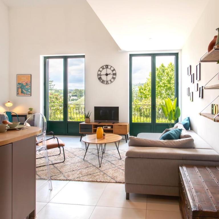 C12 Staywizus - 2 BDR Duplex in Mougins - 2 Parking spaces, AC, Balcony & Pool - Appartement 2 Chambres - 1