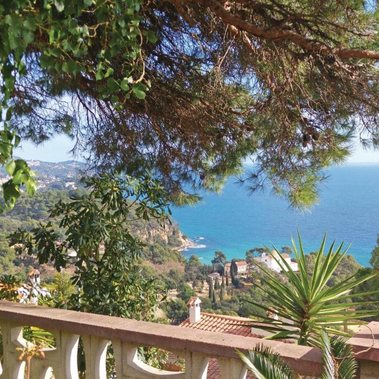 Gorgeous Home In Blanes - Casa de 4 dormitorios - 17