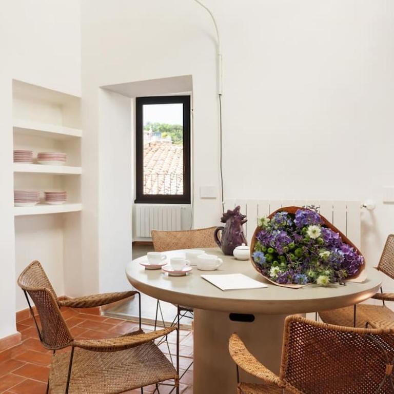 Casa Garibaldi, a Burghesius home - Two-Bedroom Apartment - 11