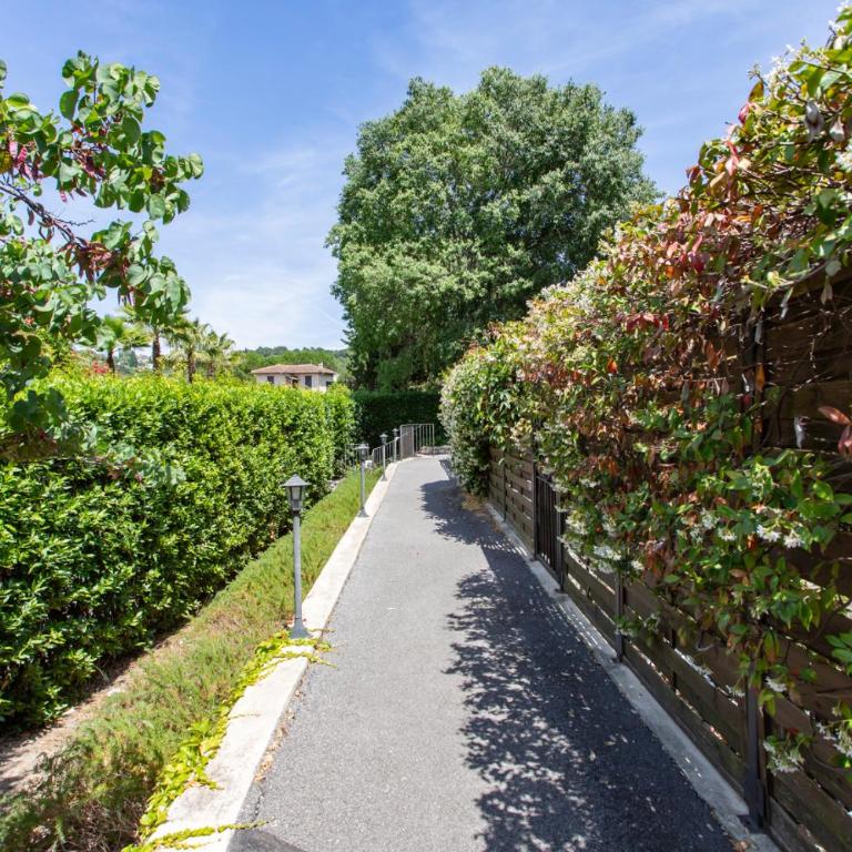C12 Staywizus - 2 BDR Duplex in Mougins - 2 Parking spaces, AC, Balcony & Pool - Appartement 2 Chambres - 19