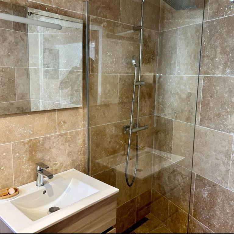 Charmant appartement près de la place des Lices - Apartment mit 1 Schlafzimmer - 7