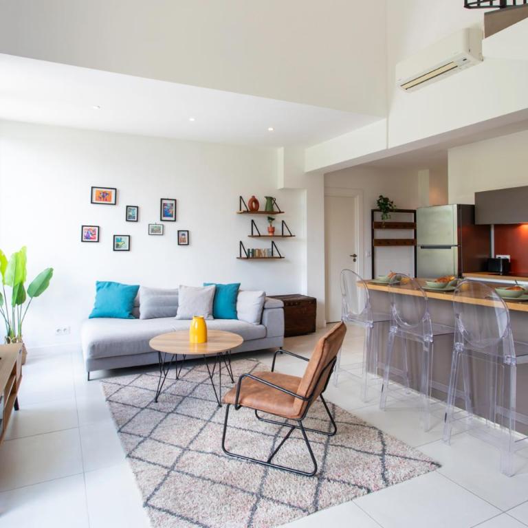 C12 Staywizus - 2 BDR Duplex in Mougins - 2 Parking spaces, AC, Balcony & Pool - Appartement 2 Chambres - 2
