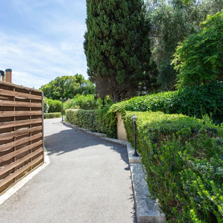 C12 Staywizus - 2 BDR Duplex in Mougins - 2 Parking spaces, AC, Balcony & Pool - Appartement 2 Chambres - 29