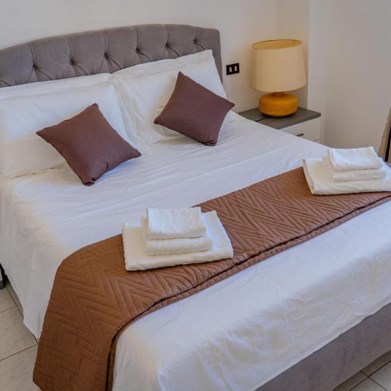 Martina's Home - Appartamento con 2 Camere da Letto e Balcone - 2