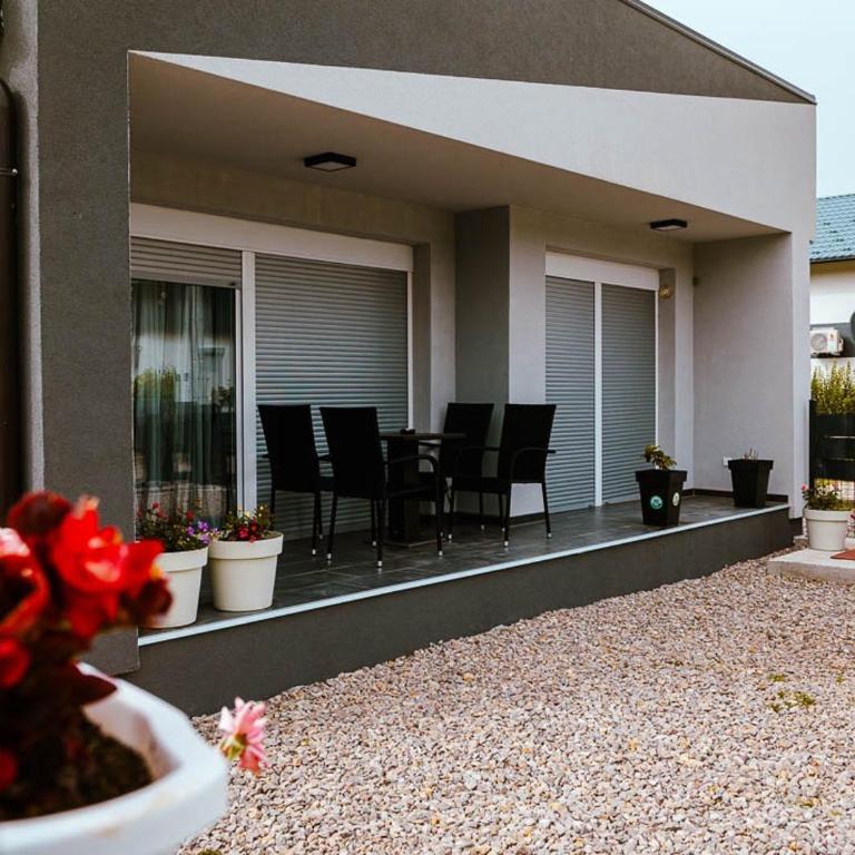 Una deluxe home ELLA - Three-Bedroom Villa - 21