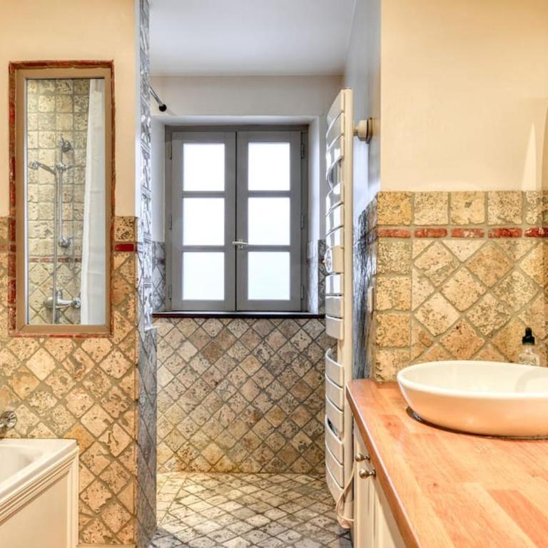 Loft centre-ville Parking, clim, wifi - Casa con 3 Camere da Letto - 54