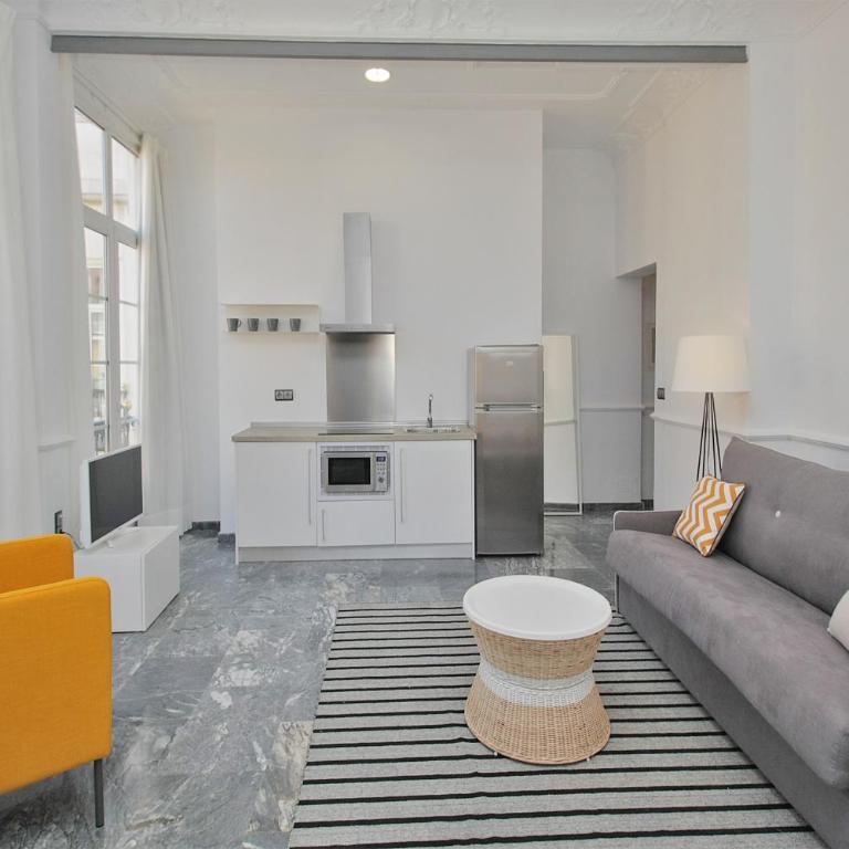 Apartamentos Plaza Constitución - Larios - Apartamento Estándar con vistas al interior (4 adultos) - 5