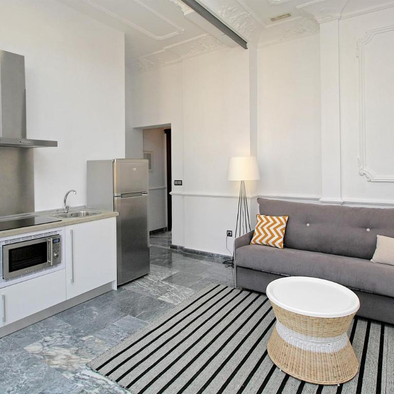 Apartamentos Plaza Constitución - Larios - Apartamento Estándar con vistas al interior (4 adultos) - 7