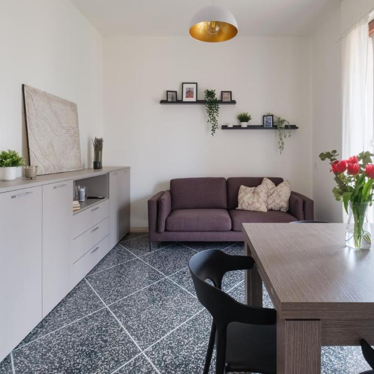 Oasis Of Tranquility Just Minutes From Downtown - Three-Bedroom Apartment - 1