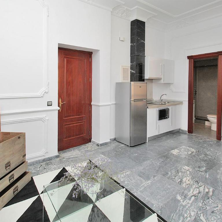 Apartamentos Plaza Constitución - Larios - Apartamento de 1 dormitorio - 3