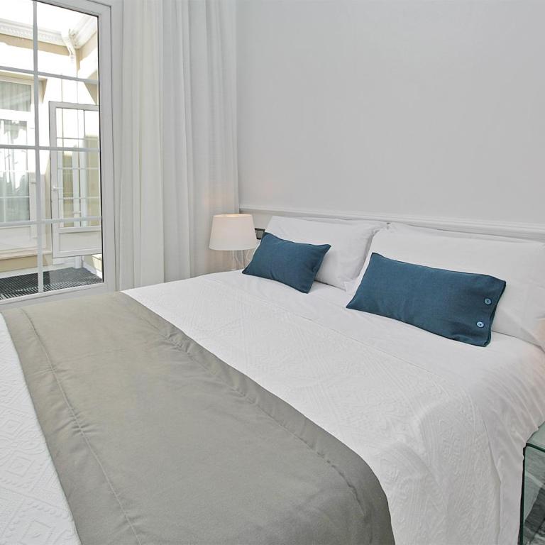 Apartamentos Plaza Constitución - Larios - Estudio Estándar con vistas al interior - 1